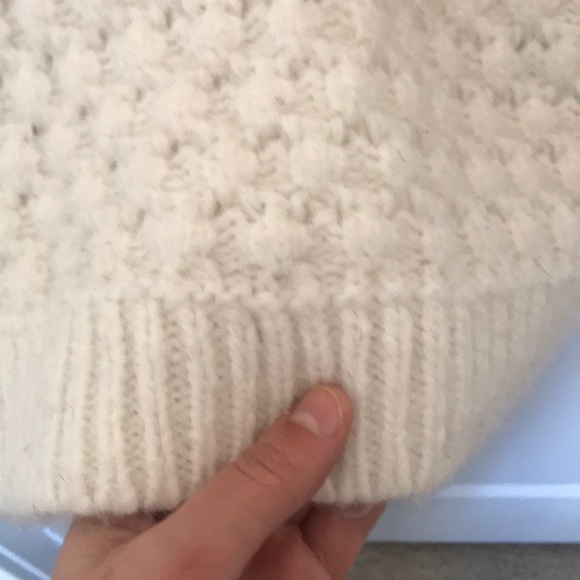 LOFT - Large white knit sweater - Picture 7 of 7